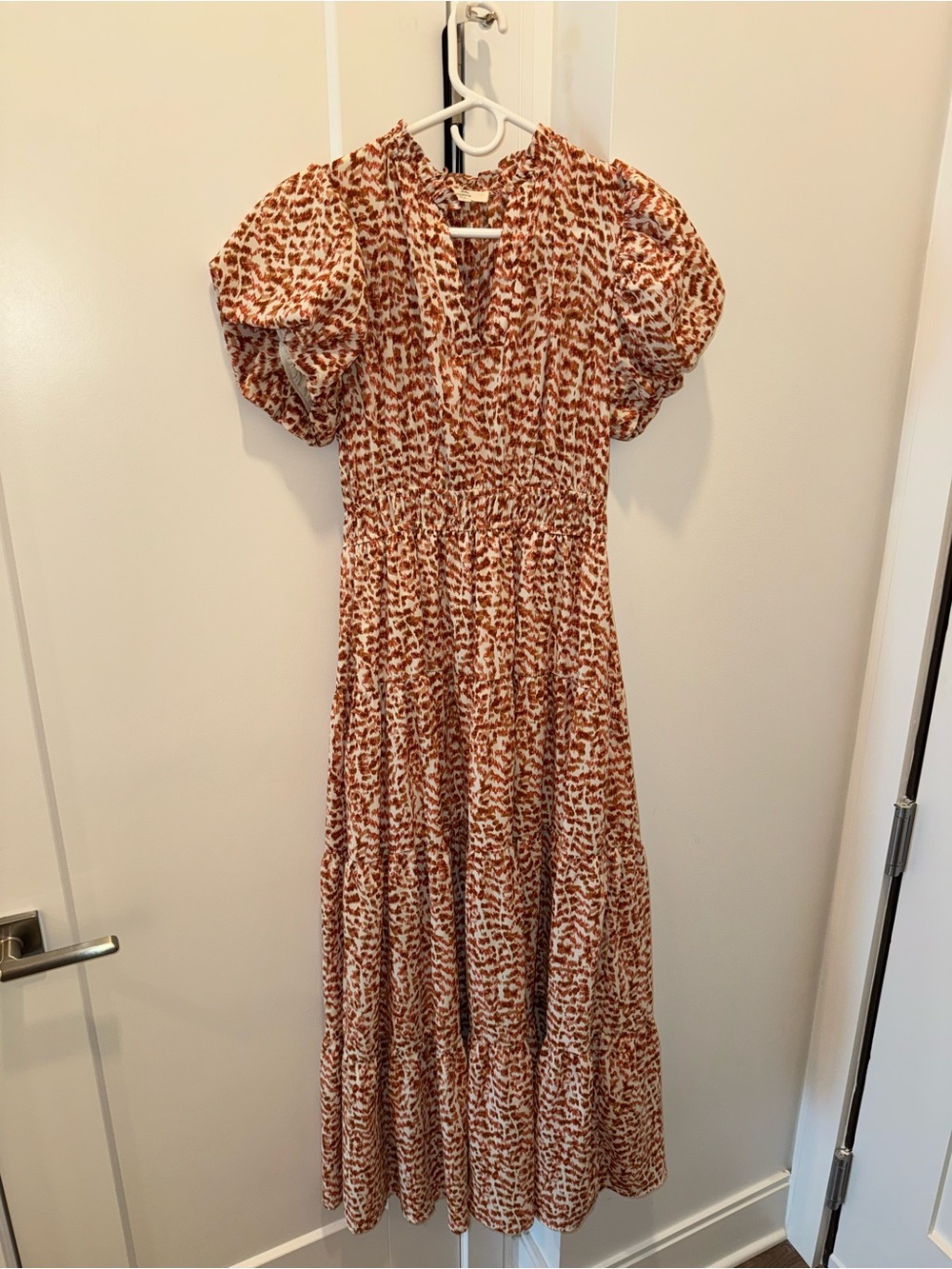 entro Rust and Cream Puff Sleeve Midi Dress